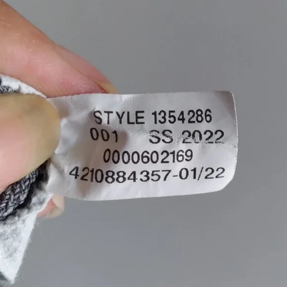 Under Armour Women's Play Up 3.0 Twist shorts, size 1X - Picture 9 of 10